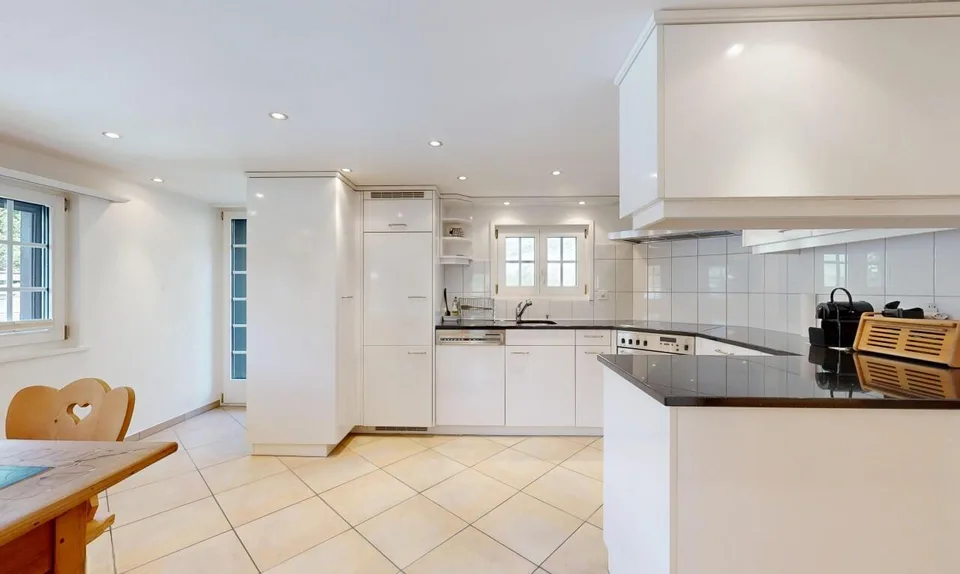 Grosszügige 5.5 Zimmer Wohnung mit Bündner Charme in Uors