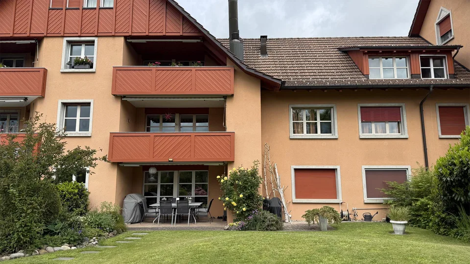 4.5-Zimmer-Wohnung mit Potenzial – 3 Min. Bahnhof, 23 Min. Zürich
