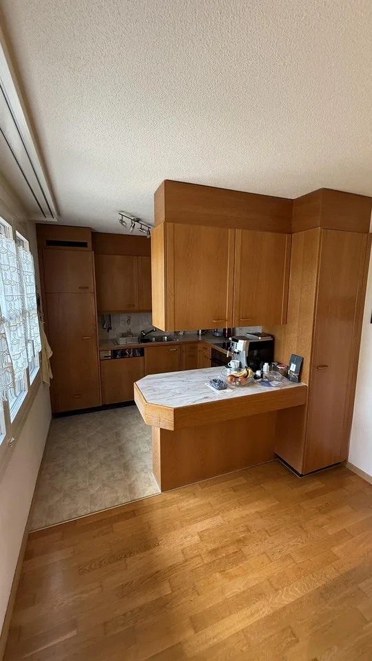 4.5-Zimmer-Wohnung mit Potenzial – 3 Min. Bahnhof, 23 Min. Zürich
