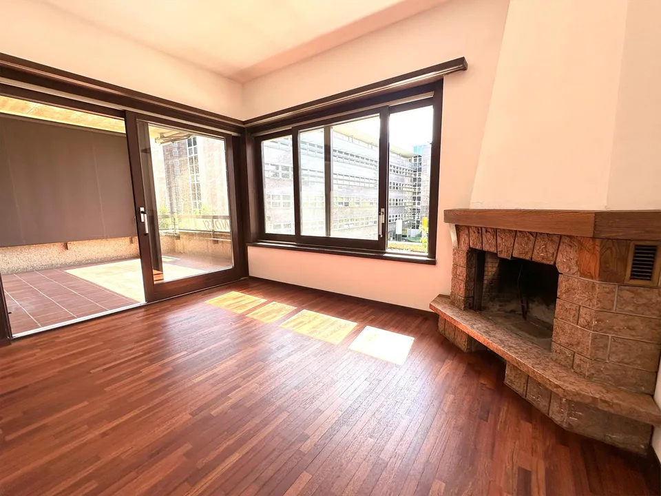 Elegante Appartamento 2.5 Locali in zona centrale con Balcone e Gar...