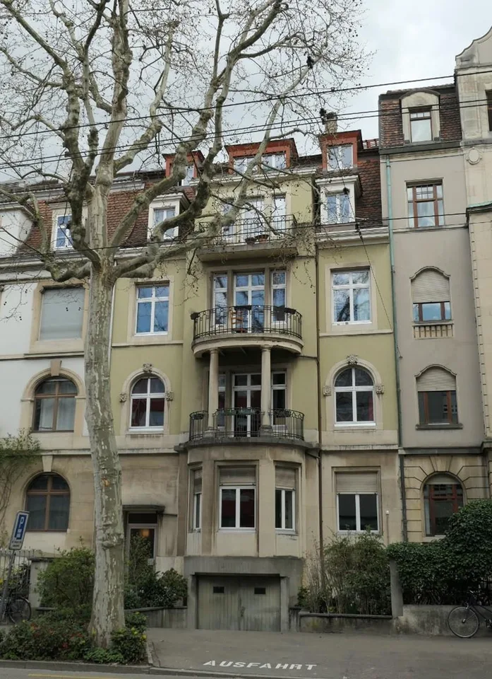 Mehrfamilienhaus mit Kellergarage