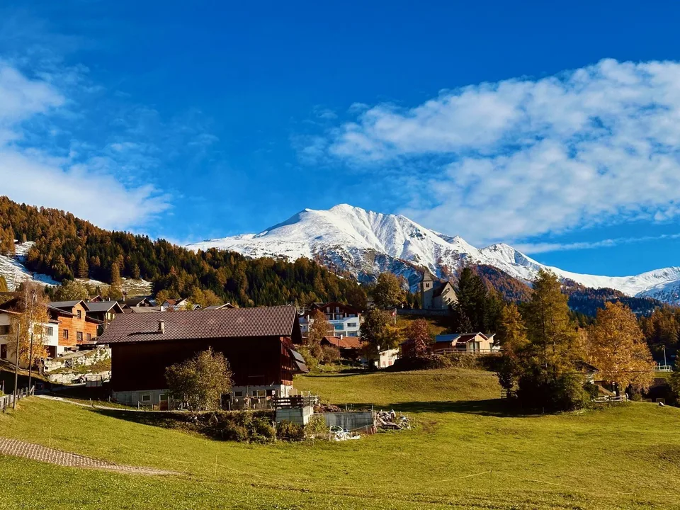 3,5-Zimmer-Erstwohnungen in Feldis – Sonnige Lage & moderne