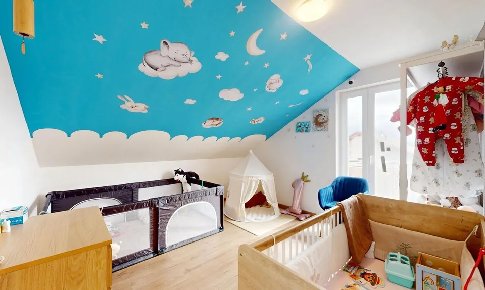 Attique contemporain traversant avec grand balcon et vue dégagée – photo 9 sur 19