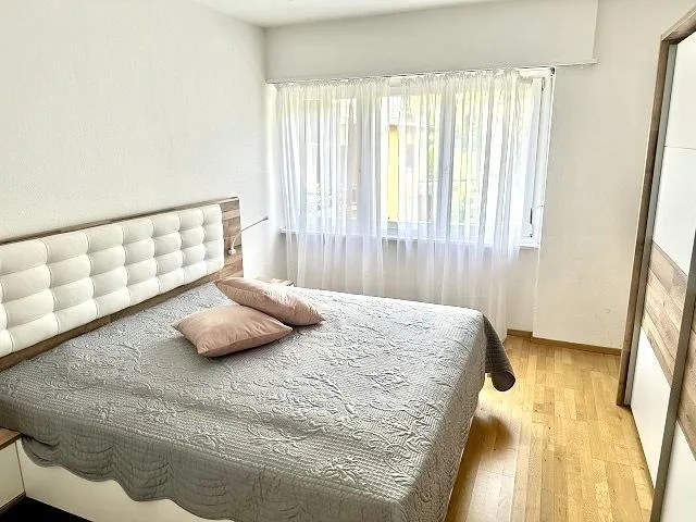 2-Zimmer-Wohnung im 1. OG sehr zentral, ruhig, sonnig mit schöner A... – photo 8 sur 19