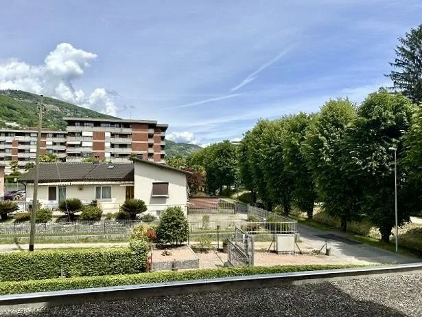 2-Zimmer-Wohnung im 1. OG sehr zentral, ruhig, sonnig mit schöner A... – photo 14 sur 19