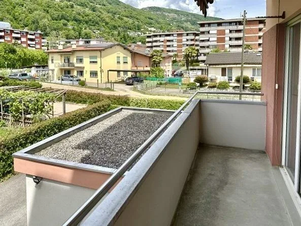 2-Zimmer-Wohnung im 1. OG sehr zentral, ruhig, sonnig mit schöner A... – photo 12 sur 19