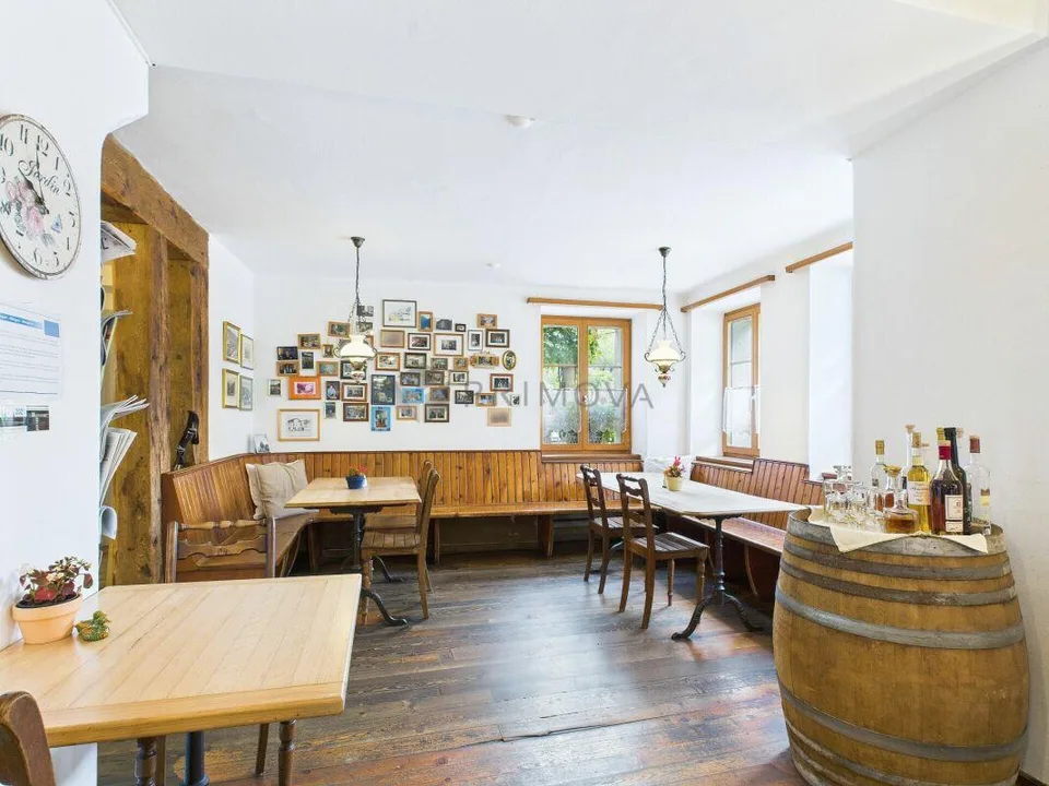 Hotel & Restaurant mit Einliegerwohnungen in Miralago
