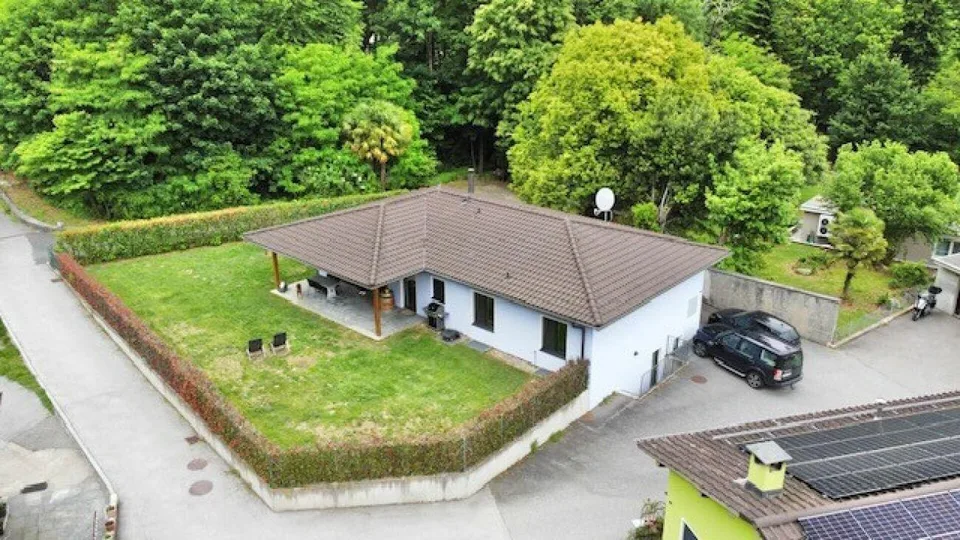 ZU VERKAUFEN IN GOLINO - MODERNES EINFAMILIENHAUS MIT EIGENEM GARTEN