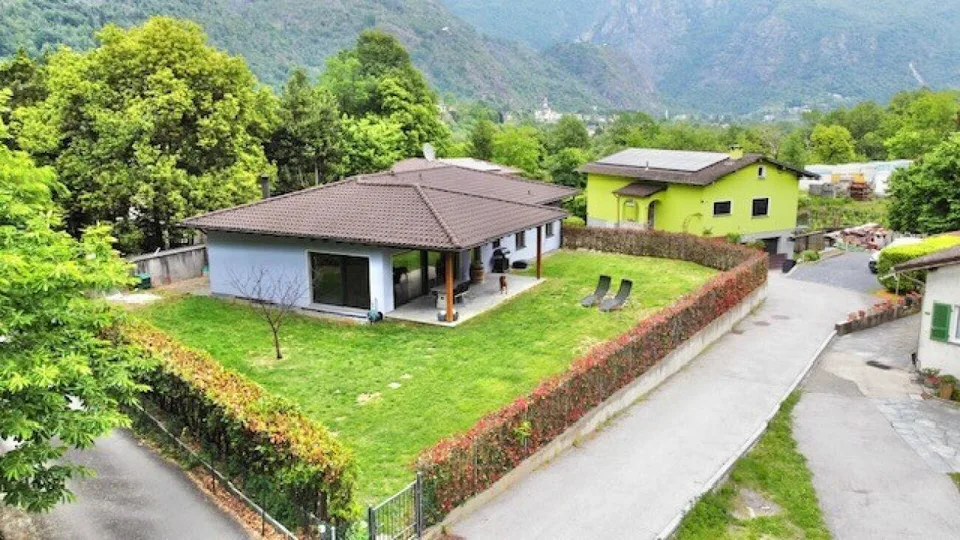 ZU VERKAUFEN IN GOLINO - MODERNES EINFAMILIENHAUS MIT EIGENEM GARTEN