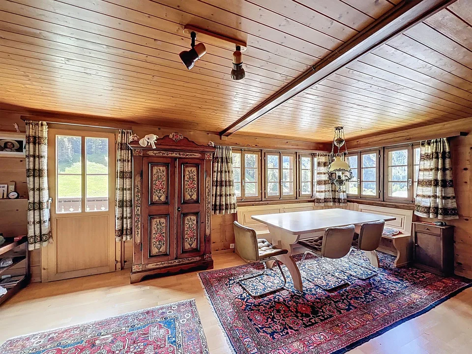 Charmantes Chalet über den Dächern von Binn