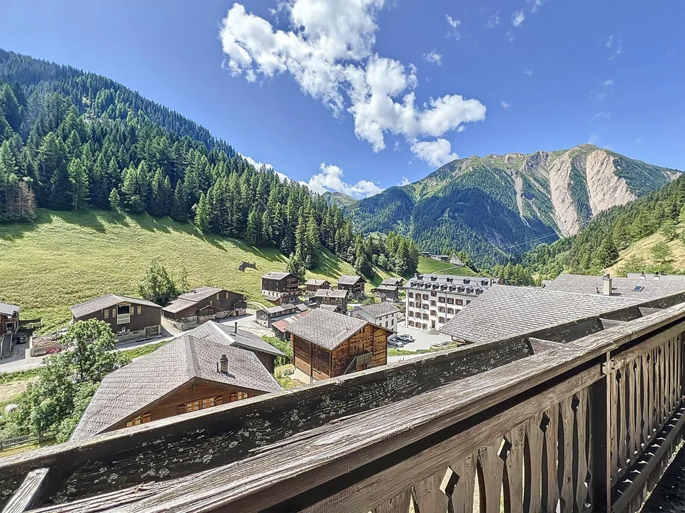 Charmantes Chalet über den Dächern von Binn