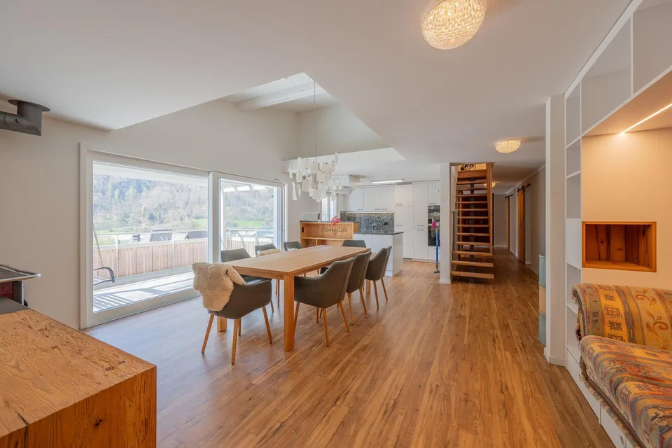 Renoviertes Maisonette-Zuhause mit Seeblick!