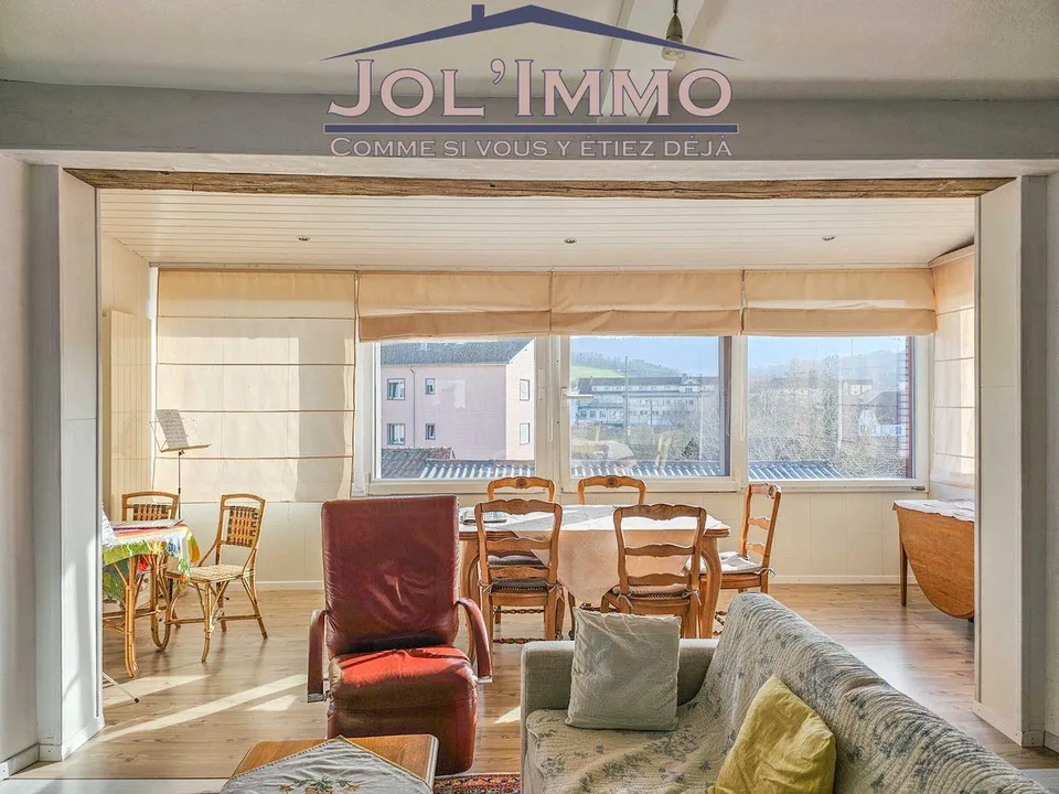 Immeuble de 3 appartements idéalement située proche de la gare avec...