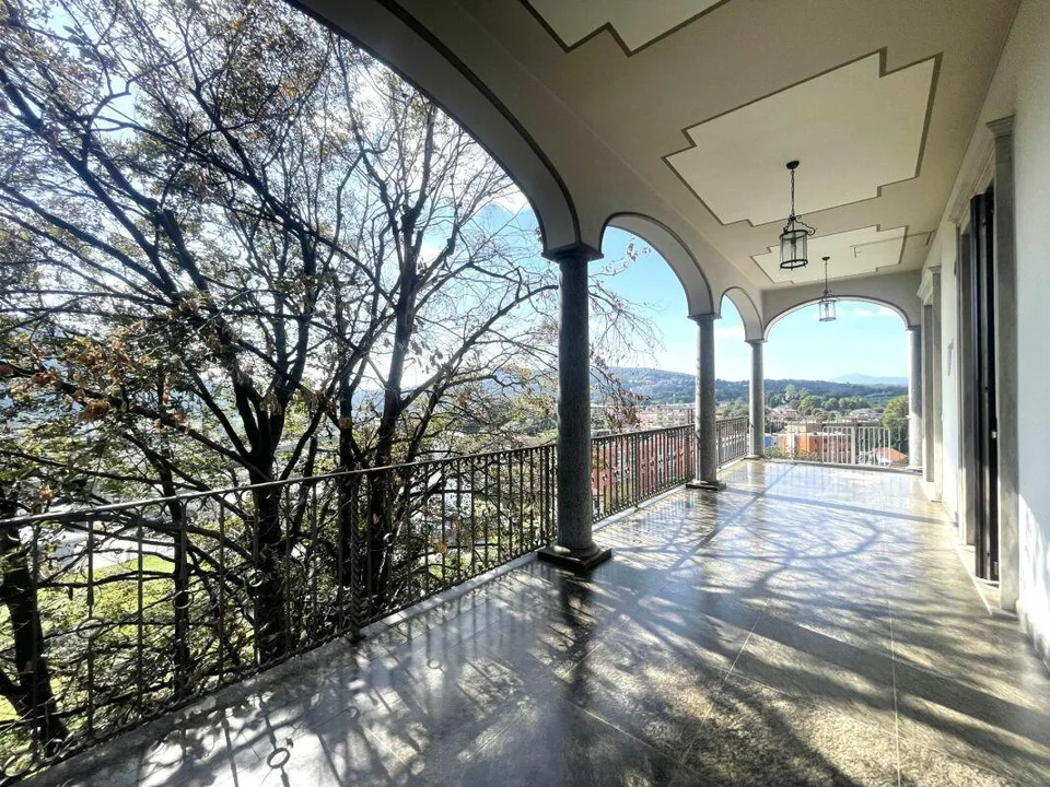 Stupenda Villa d'epoca ristrutturata con terreno edificabile – Foto 16 von 18