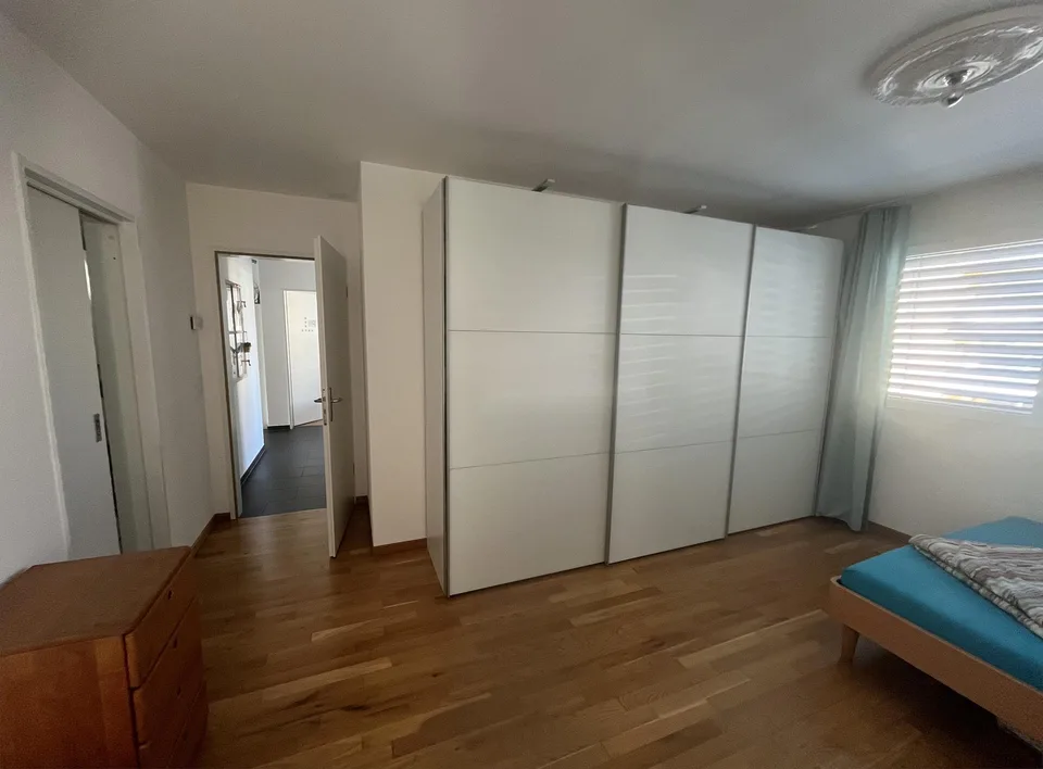 Exklusive 4.5 Zi.-Wohnung mit grosser Terrasse