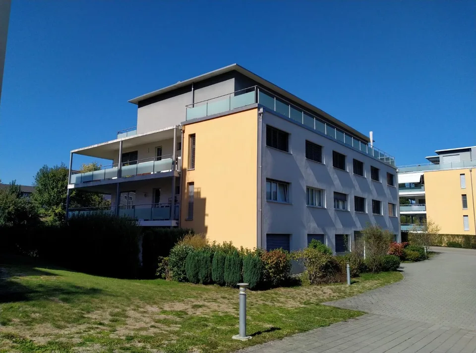 Exklusive 4.5 Zi.-Wohnung mit grosser Terrasse – foto 11 di 11