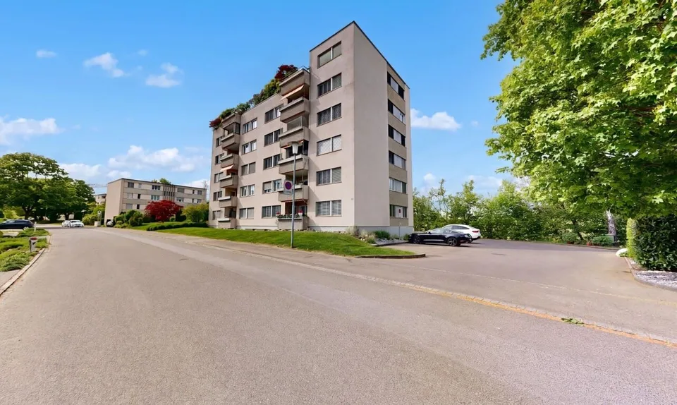 Appartement spacieux de 4,5 pièces avec un grand potentiel dans un emplacement calme
