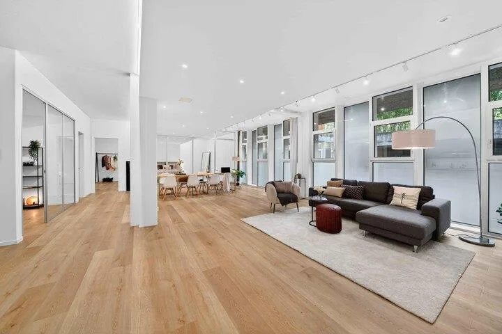 DOPPELTES POTENTIAL IM PARTERRE MIT 289 M² IN DER ATELIER 5-SIEDLUNG