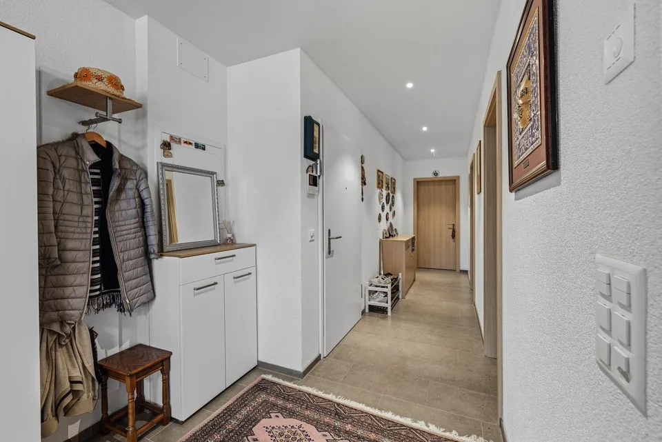 Moderne 3,5-Zimmer-Wohnung mit Terrasse und Garten in Zwingen