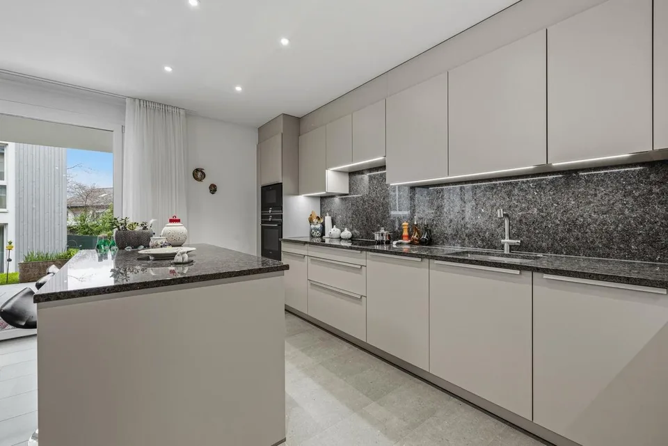 Moderne 3,5-Zimmer-Wohnung mit Terrasse und Garten in Zwingen