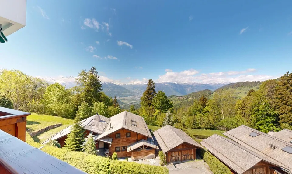 Exklusiv: Wunderschöne Wohnung in einer hochwertigen Eigentumswohnung