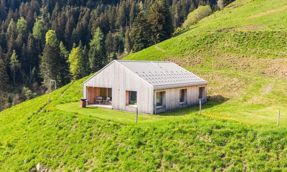 Außergewöhnliche Panorama - Architektenhaus in der Natur