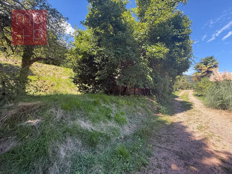 Terreno per costruire - Pura