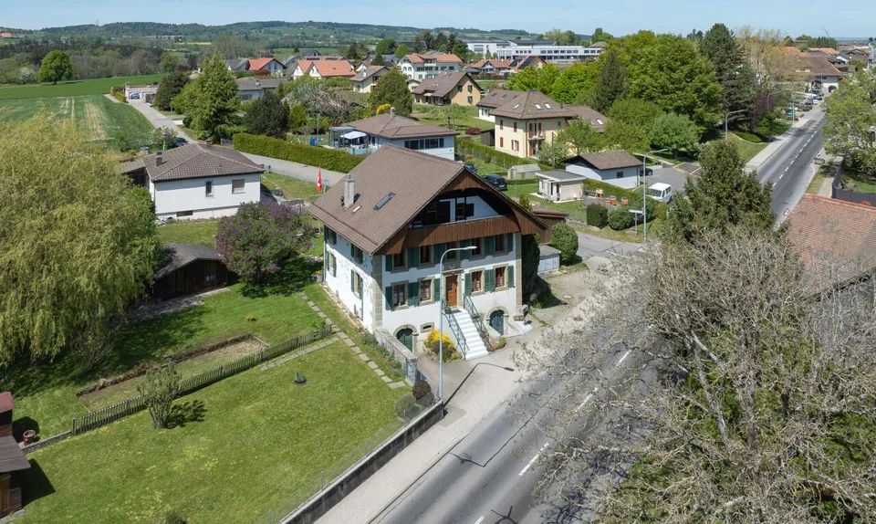Duplex au charme authentique avec jardin privatif à 20min de Lausanne