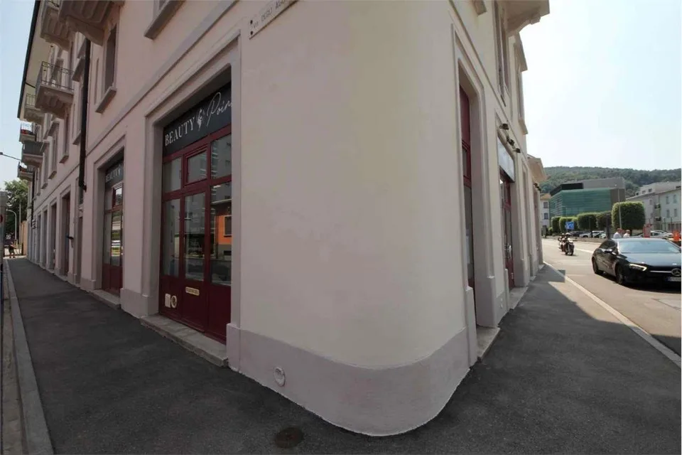 PALAZZINA A REDDITO NEL CENTRO DI CHIASSO