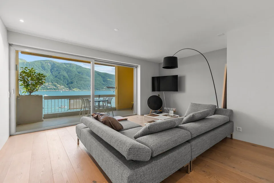 4.5 Locali direttamente sul lungo lago di Ascona – foto 14 di 22