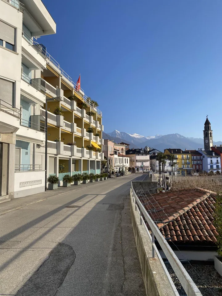 4.5 Locali direttamente sul lungo lago di Ascona