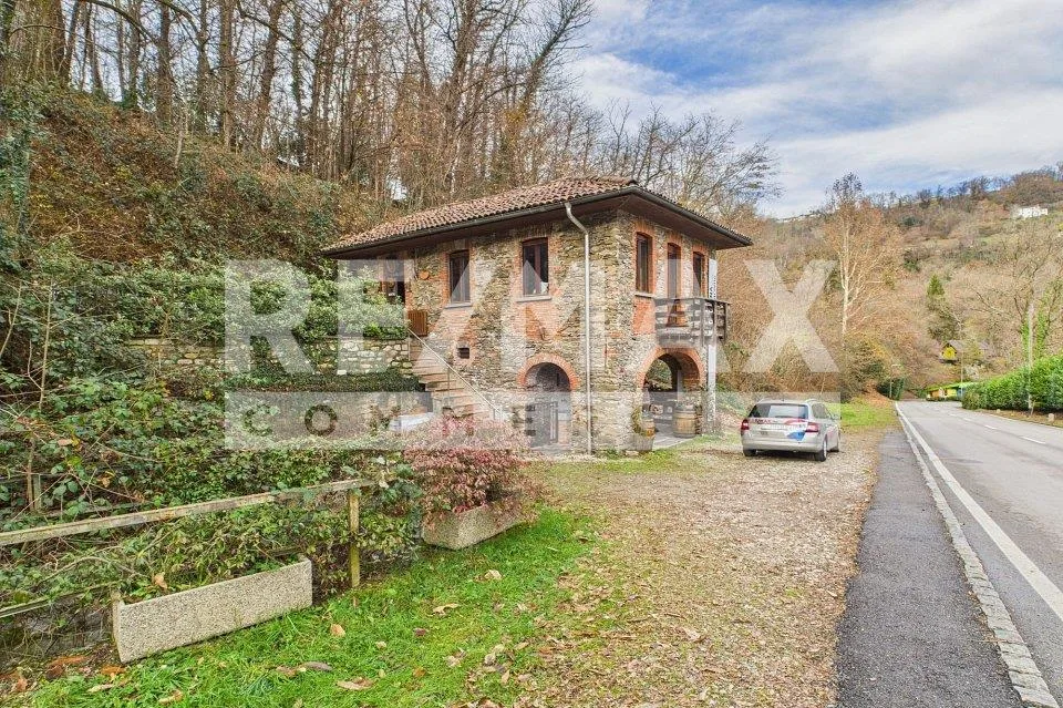 Un angolo di tradizione: grotto in vendita a Monteggio
