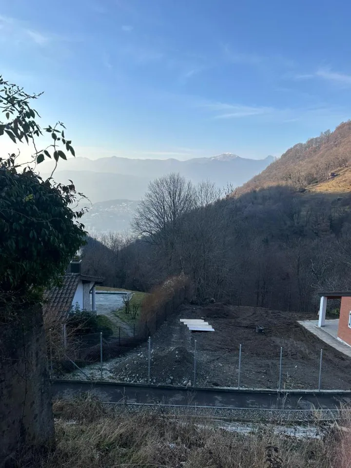 terreno edificabile di 623 m2 molto tranquilla, soleggiata con bell... – Foto 14 von 18