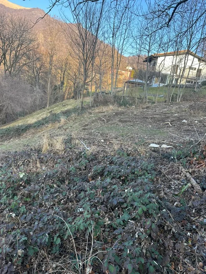 terreno edificabile di 623 m2 molto tranquilla, soleggiata con bell... – Foto 8 von 18