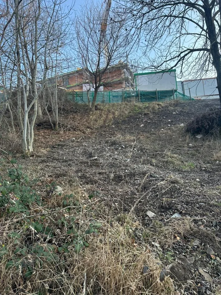 terreno edificabile di 623 m2 molto tranquilla, soleggiata con bell... – Foto 7 von 18