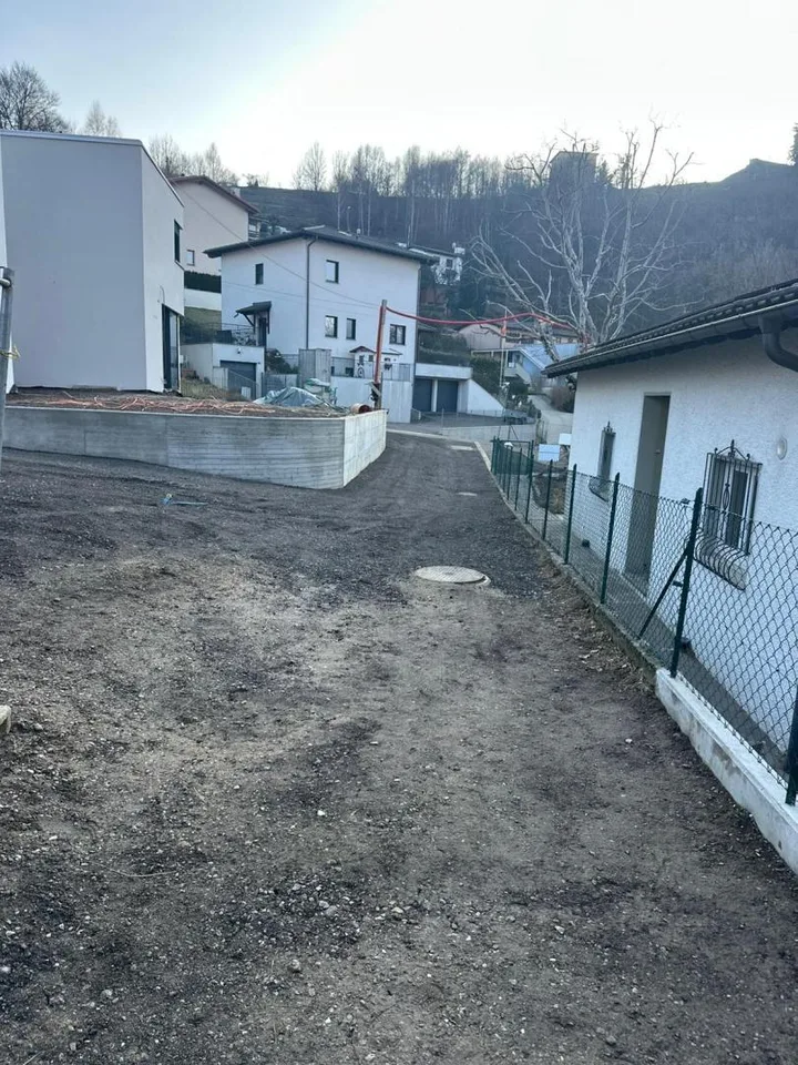 terreno edificabile di 623 m2 molto tranquilla, soleggiata con bell...