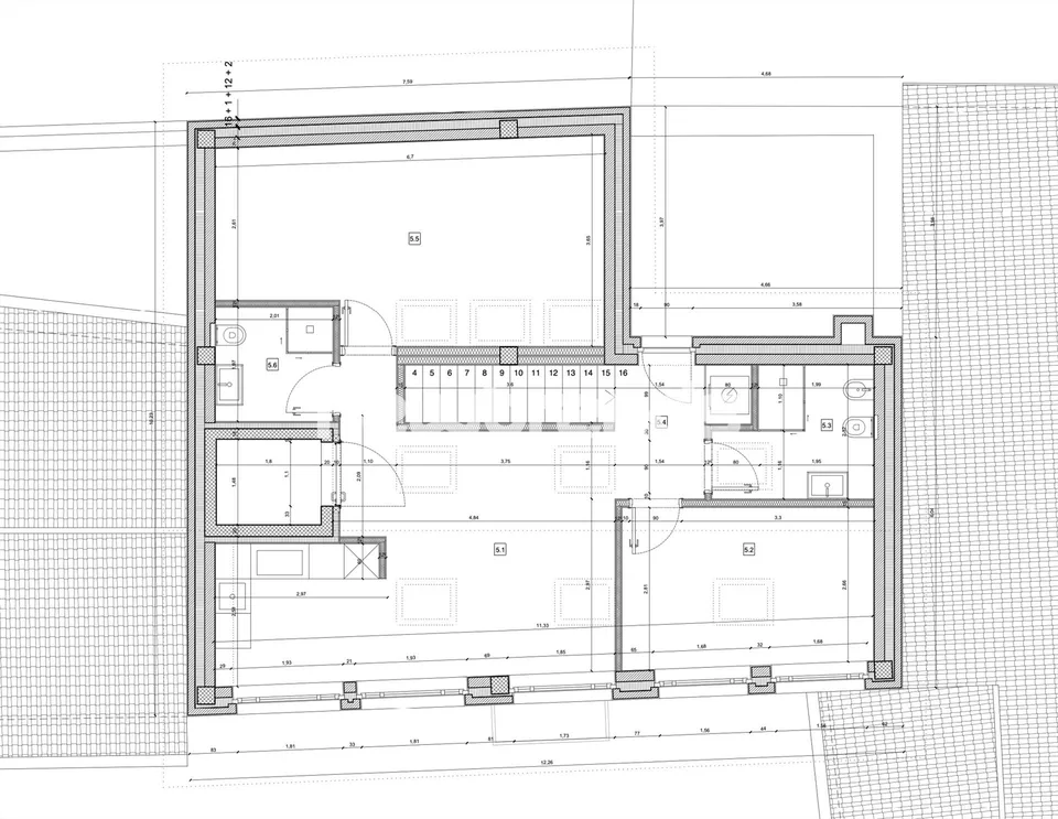 Ampio e luminoso attico con terrazzo e lift privato, mai abitato. – foto 14 di 14