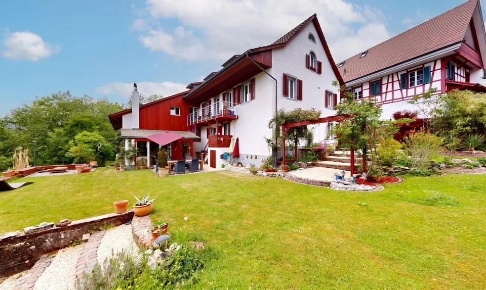 Historisches 4-Familienhaus an der Surb mit Garten & Cheminéehaus
