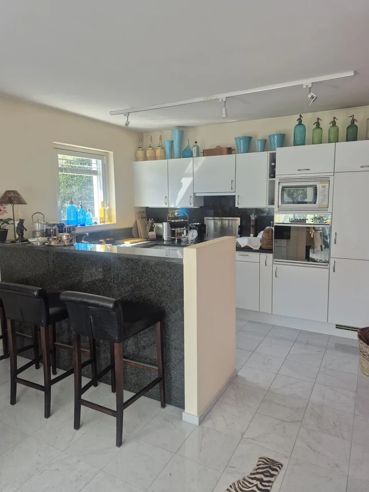 BRISSAGO- Attico 4.5 alto standing con giardino e vista lago – Foto 6 von 12