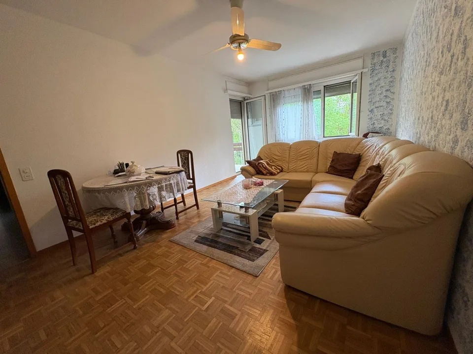 appartamento 2,5 locali nel secondo piano / 2 1/2-Zimmer-Wohnung im...