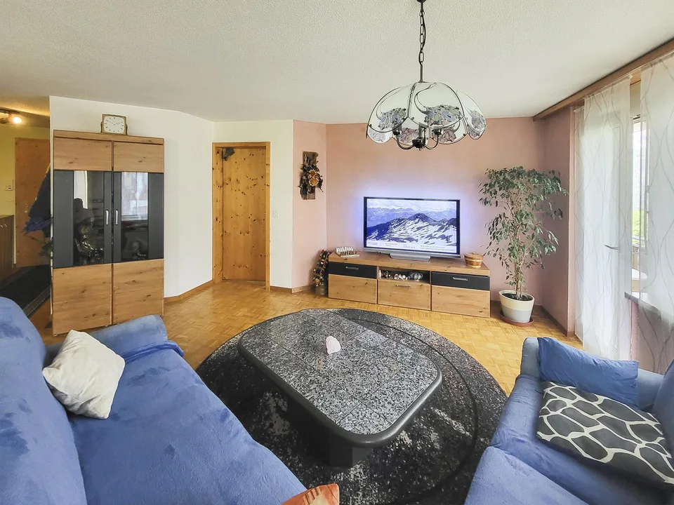 Helle 4½-Zimmer-Wohnung mit fantastischer Bergsicht