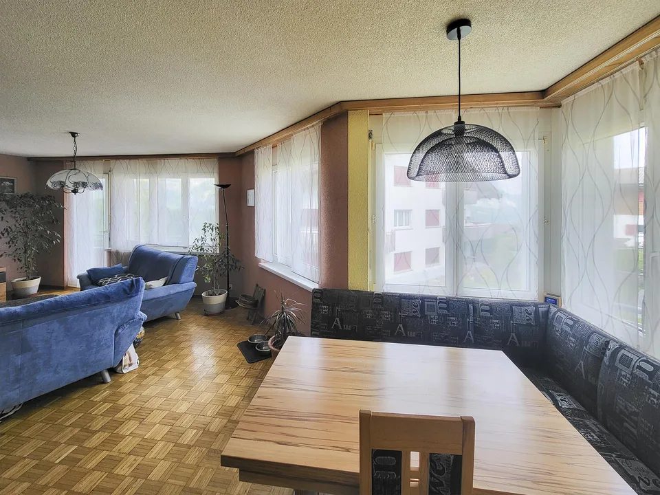 Helle 4½-Zimmer-Wohnung mit fantastischer Bergsicht