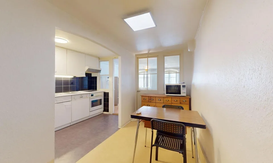 Immeuble de charme au coeur de Porrentruy, beaucoup de potentiel! – photo 8 of 13