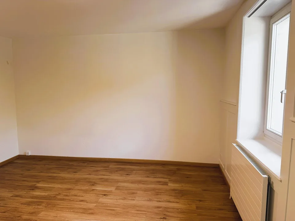 Grosszügiges Wohnhaus mit 2-3 Wohnungen und Ausbaupotential im Städtli – Foto 11 von 18