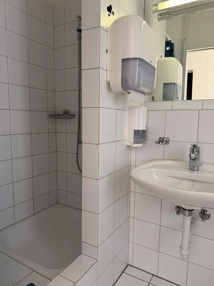 Grosszügiges Wohnhaus mit 2-3 Wohnungen und Ausbaupotential im Städtli – Foto 9 von 18