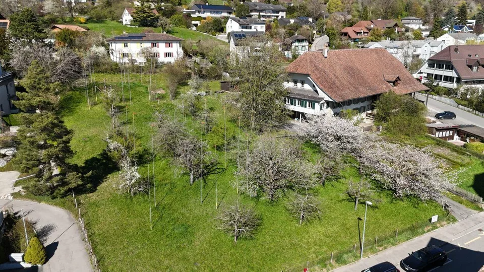 Herrschaftliches Gutshaus im alten Dorfkern von Gümligen
