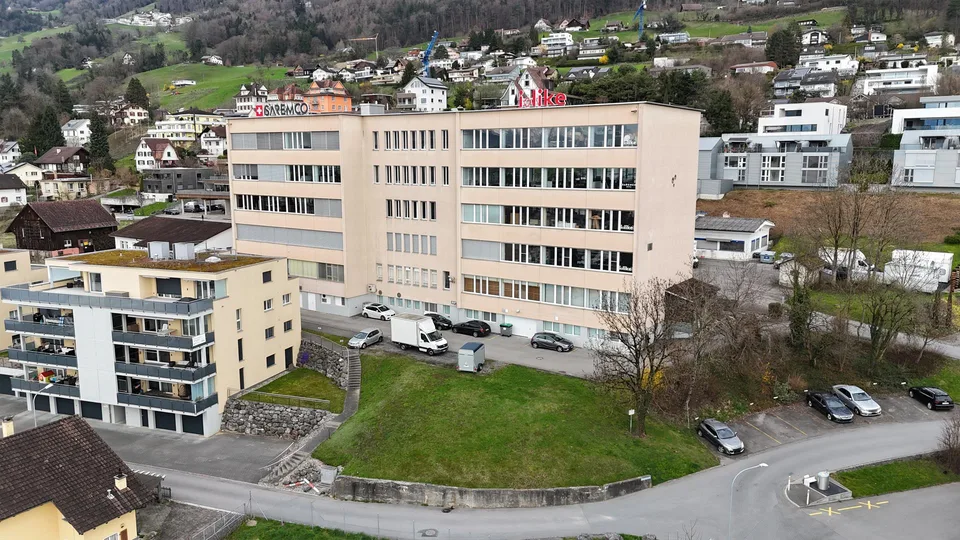 Hell. Modern. Flexibel. – Geschäftsflächen im GBR Rebstein