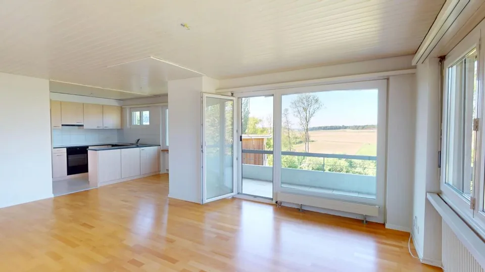 Ruhige Wohnung mit Blick ins Grüne und Pool
