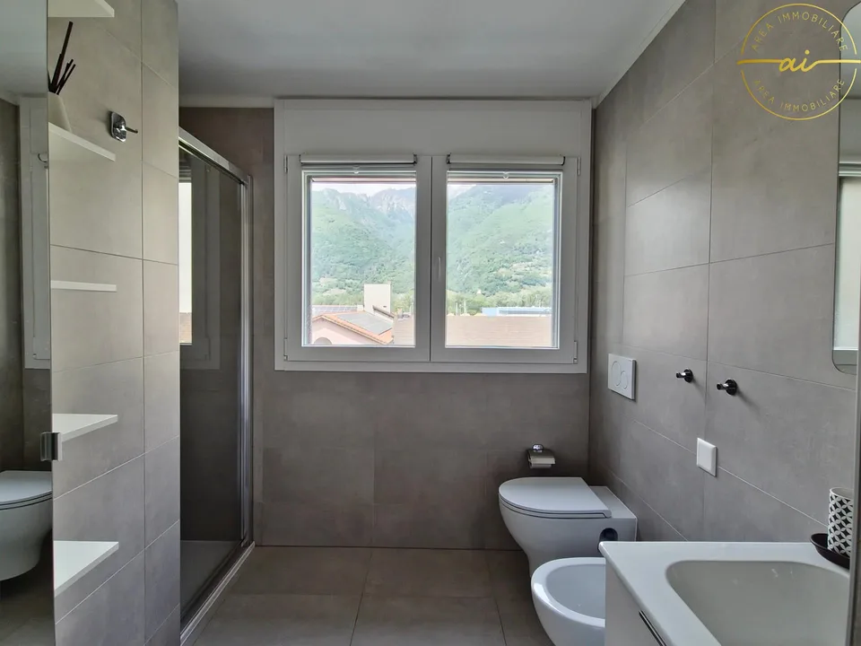 MODERNO APPARTAMENTO DI 3.5 LOCALI CON AMPIA TERRAZZA – photo 6 sur 11