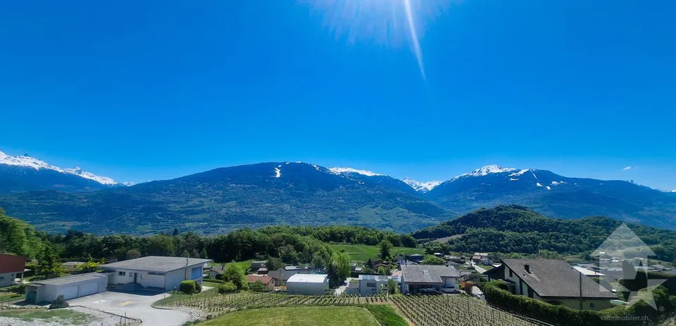 Superbe attique de 5.5 pièces, magnifique vue, calme et ensoleillé